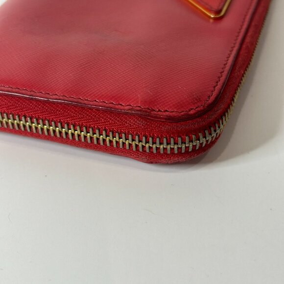 【9.26】 Preowned Prada wallet - Picture 3 of 16
